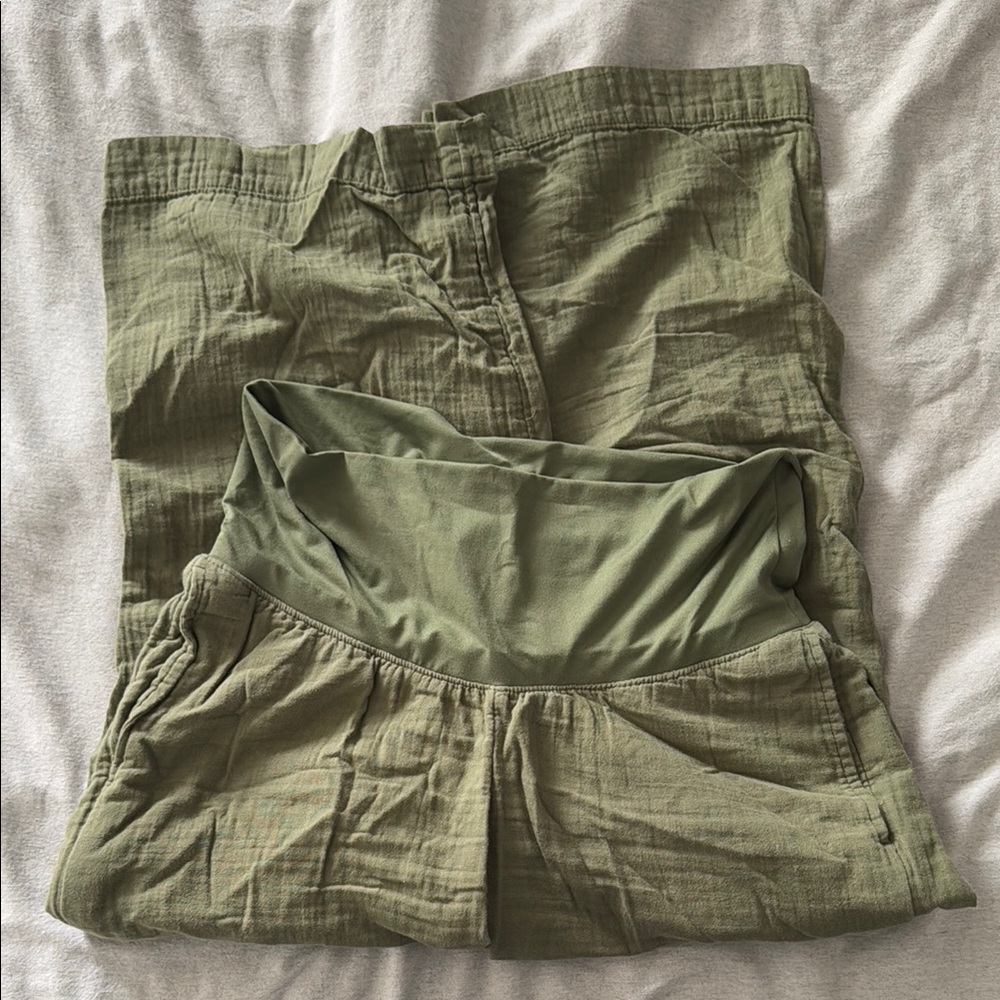 Old Navy Maternity Foldover-Waist Ankle Pants